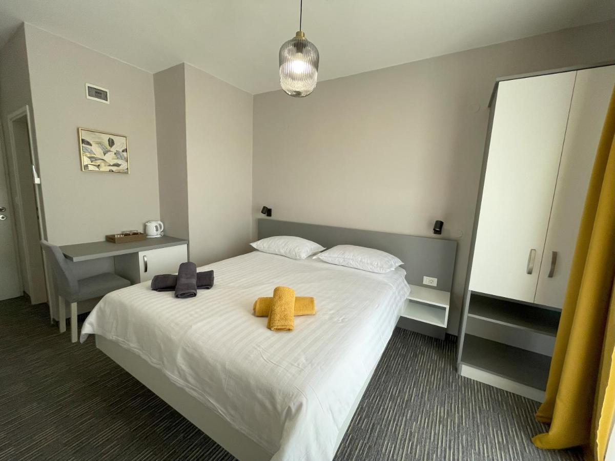 Bed&Breakfast Nada プリヴラカ エクステリア 写真