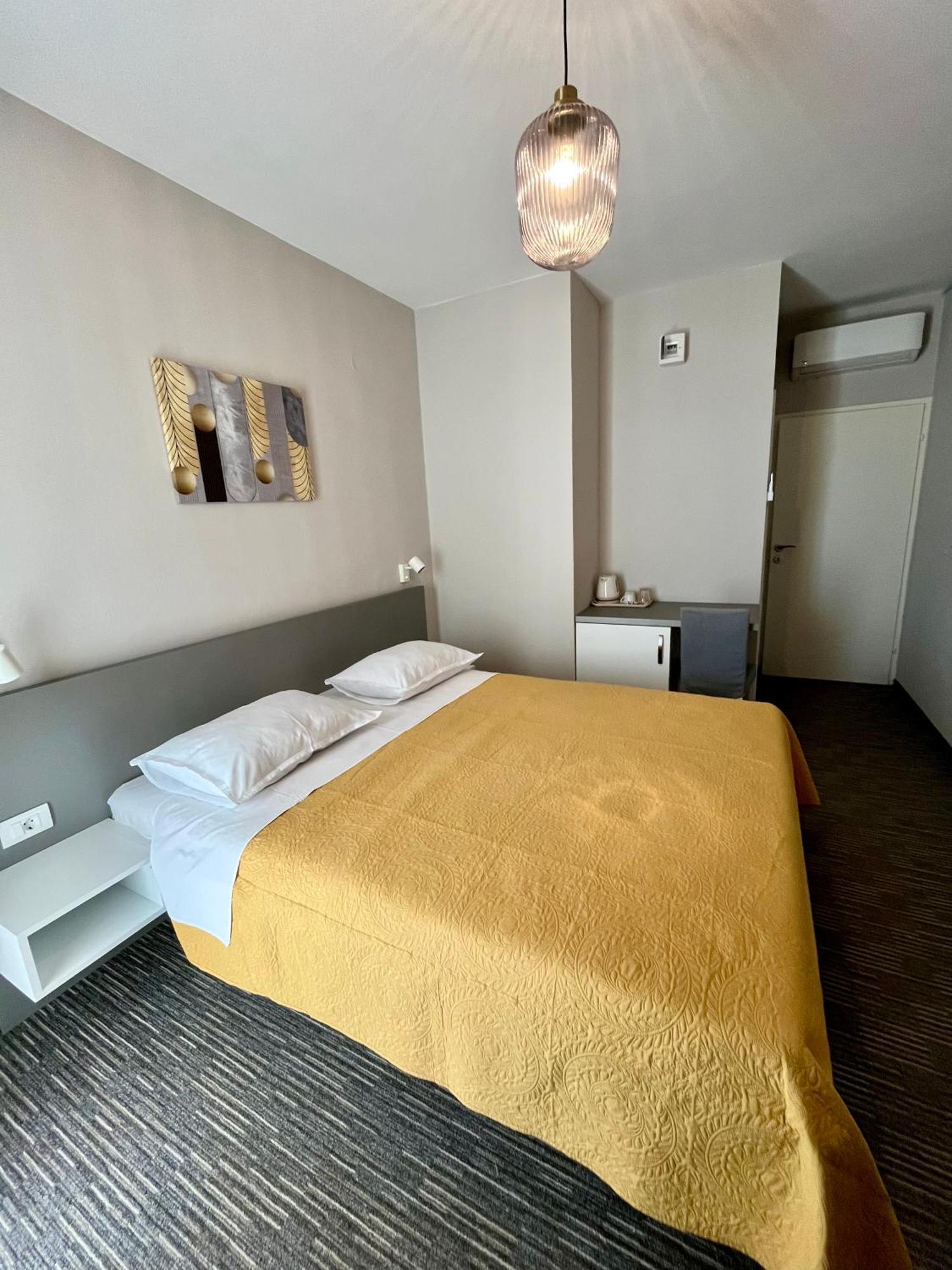 Bed&Breakfast Nada プリヴラカ エクステリア 写真