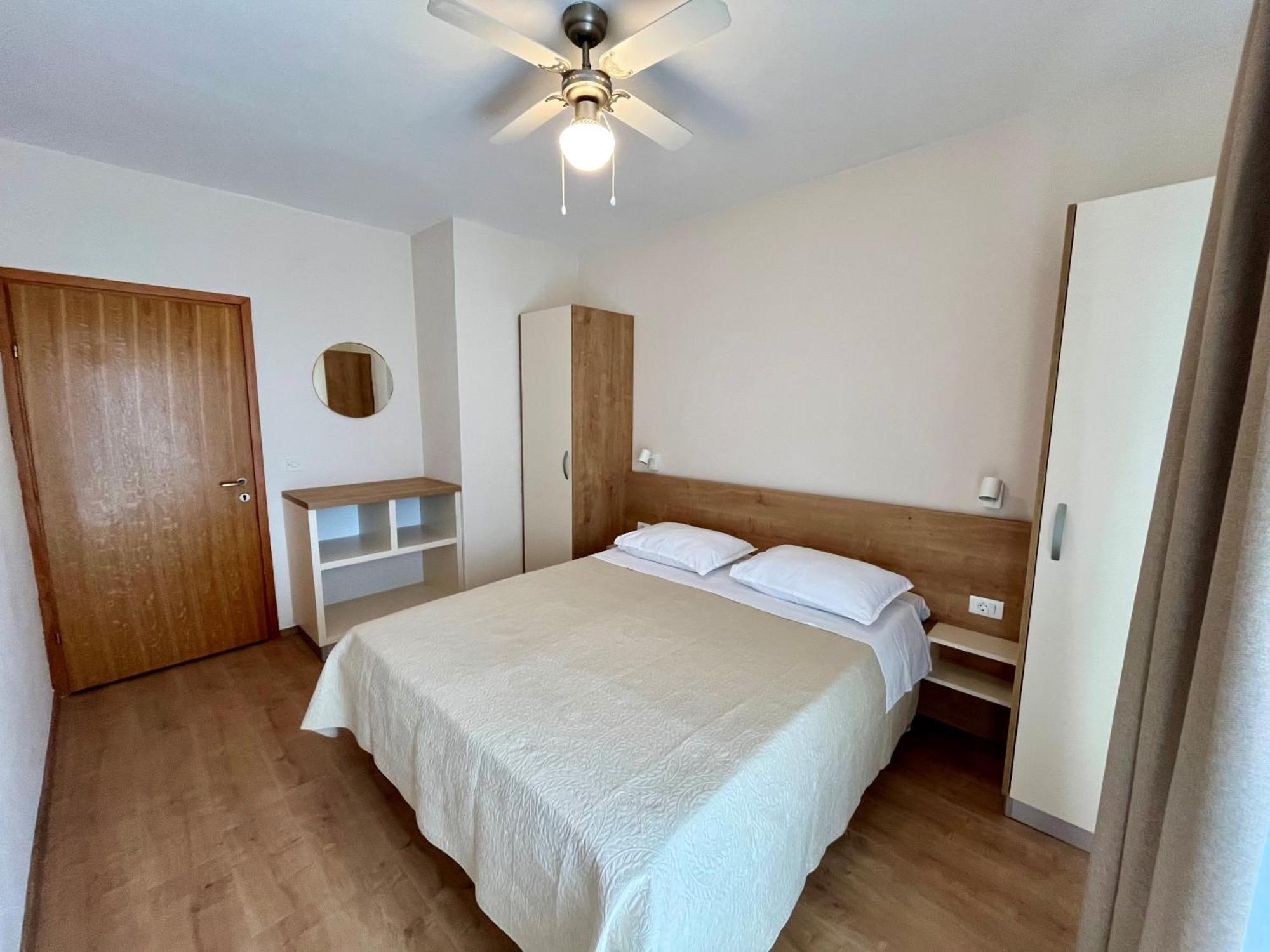 Bed&Breakfast Nada プリヴラカ エクステリア 写真