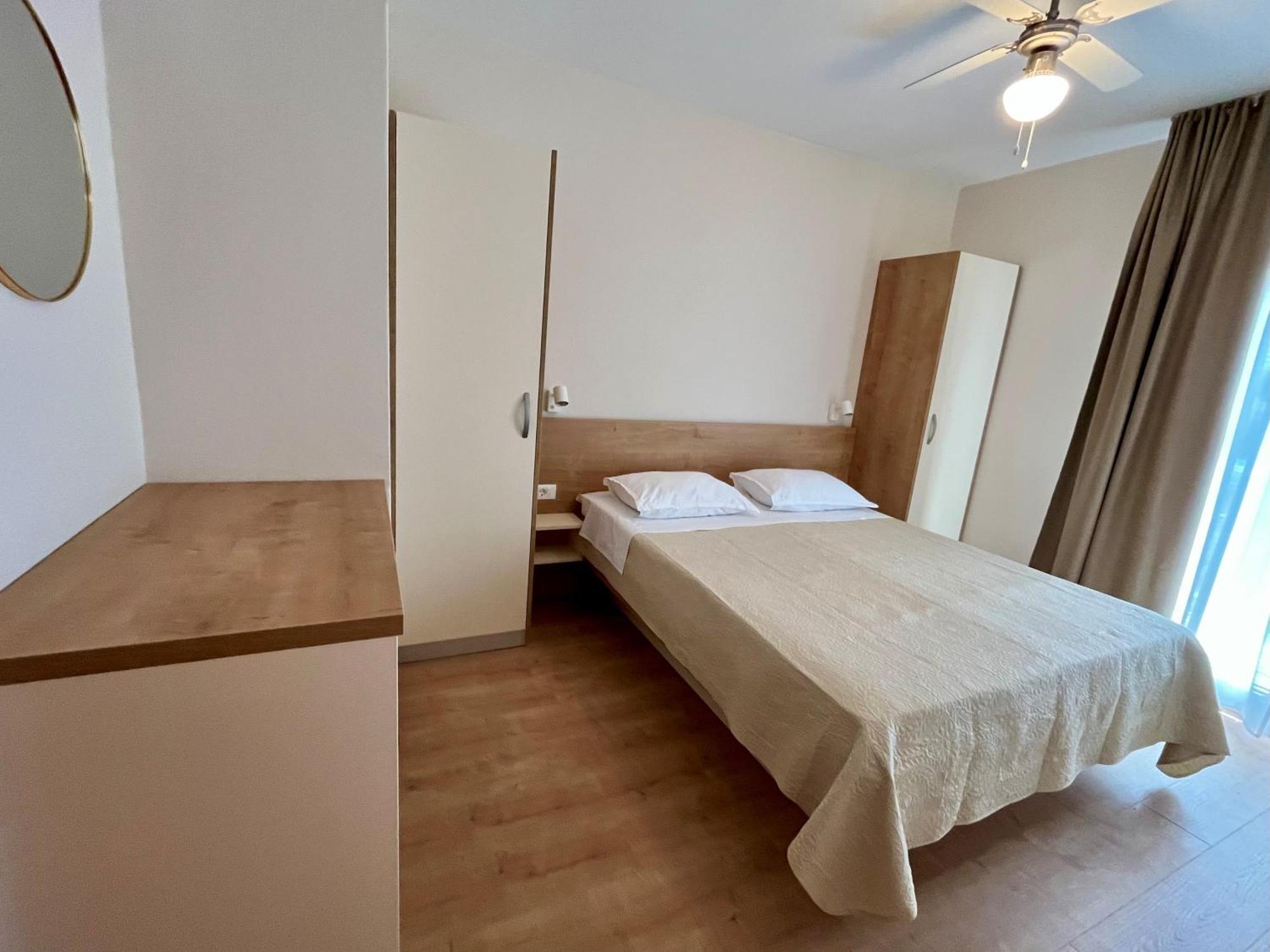 Bed&Breakfast Nada プリヴラカ エクステリア 写真